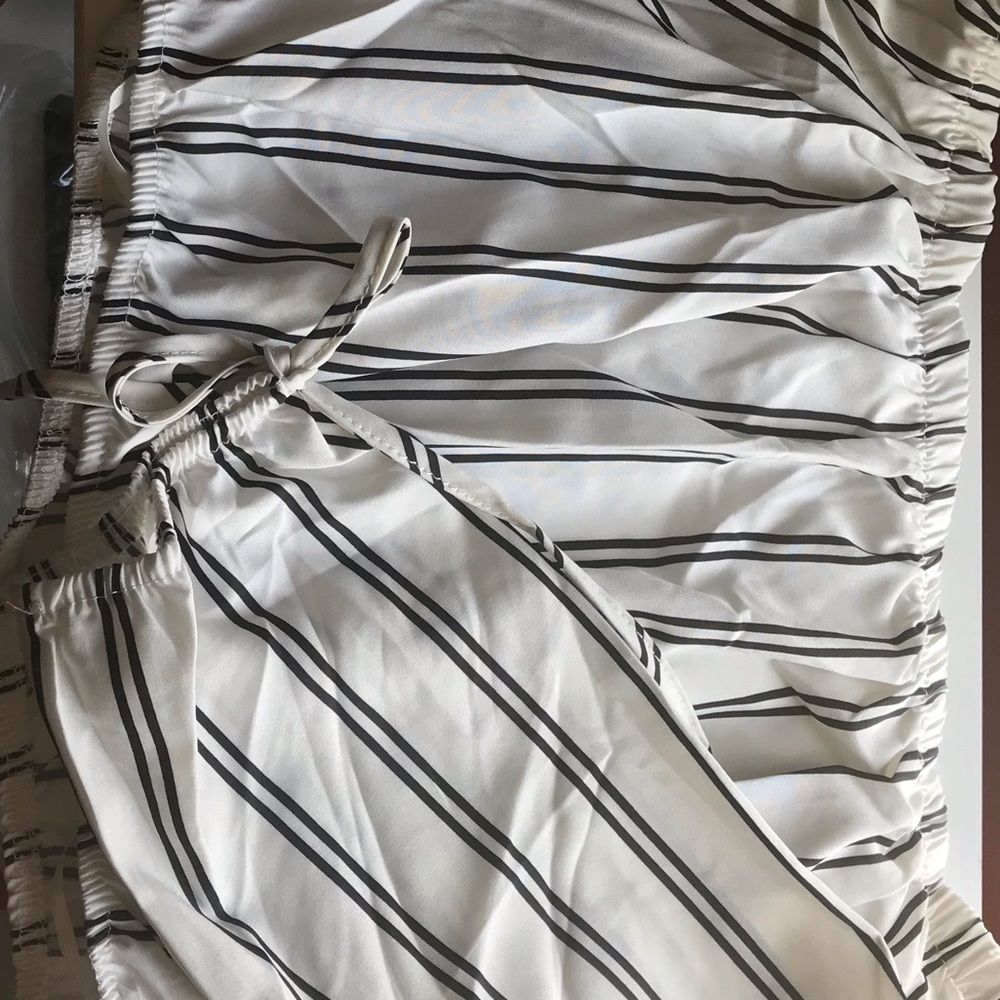 off the shoulder crop top ♾